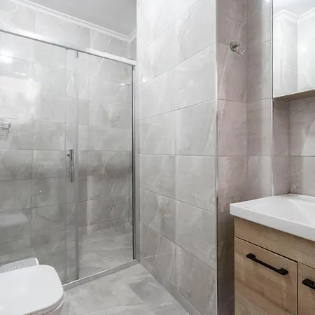 Steps Away From Historical Apartment Bursa