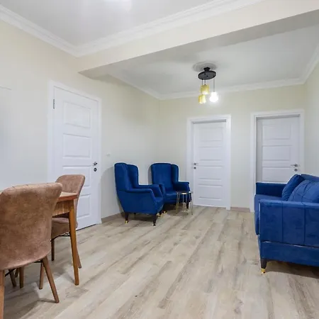 Apartman Steps Away From Historical *