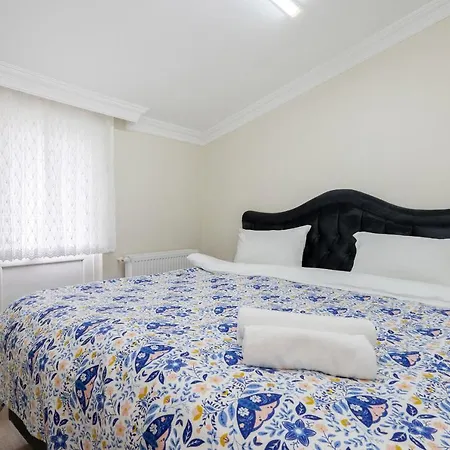 Steps Away From Historical Apartman *