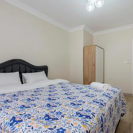 Apartman Steps Away From Historical *