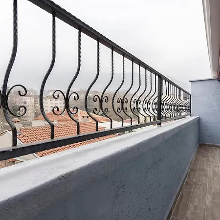 Steps Away From Historical Apartman *