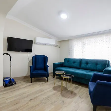 Steps Away From Historical Apartman *