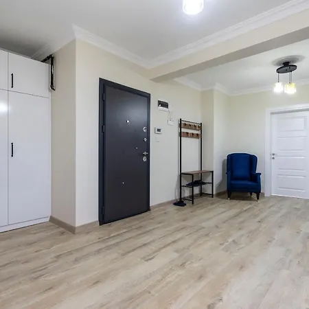 Steps Away From Historical Apartment Bursa