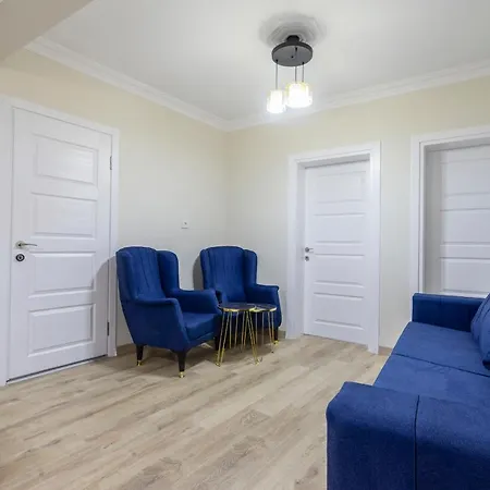 Steps Away From Historical Apartment Bursa
